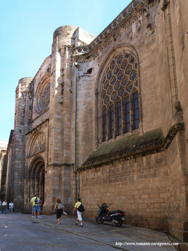 PÓRTICO DEL PARAISO. APOSTOLARIO